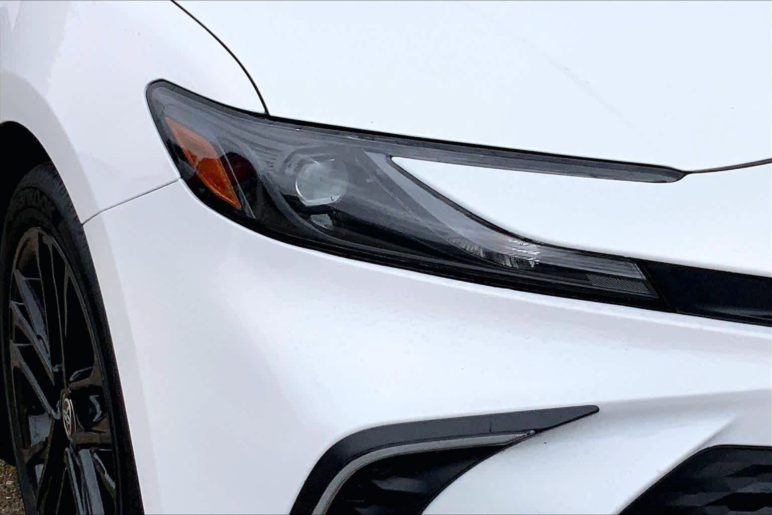 Used 2025 Toyota Camry SE w/ Convenience Package FWD image 28