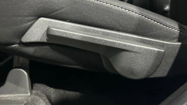 Certified 2018 Ford Escape SE AWD/4WD image 39