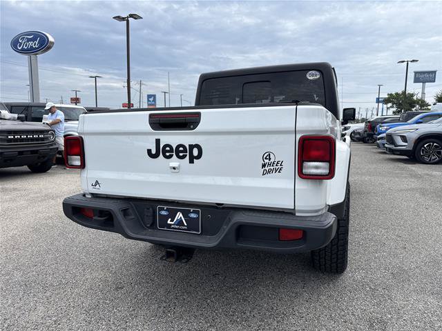 Used 2022 Jeep Gladiator Sport AWD/4WD image 13