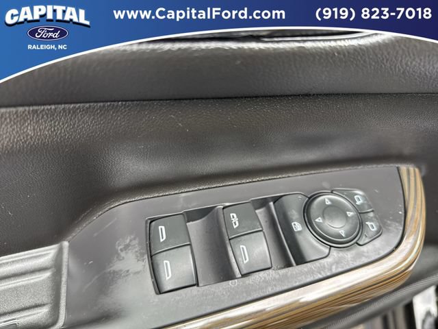 Used 2022 GMC Acadia SLE w/ Driver Convenience Package FWD image 21
