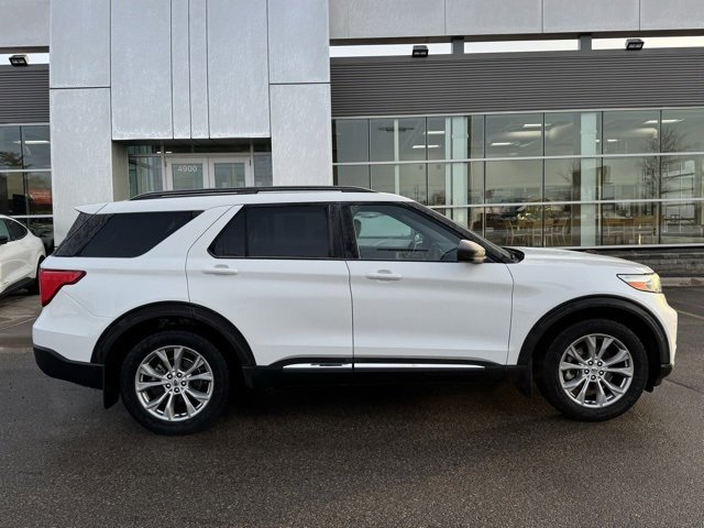 Certified 2020 Ford Explorer XLT w/ Equipment Group 202A image 37