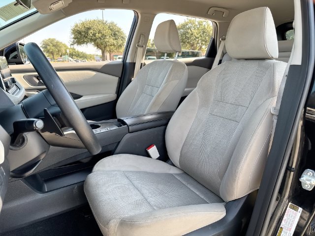 Used 2024 Nissan Rogue SV FWD image 11