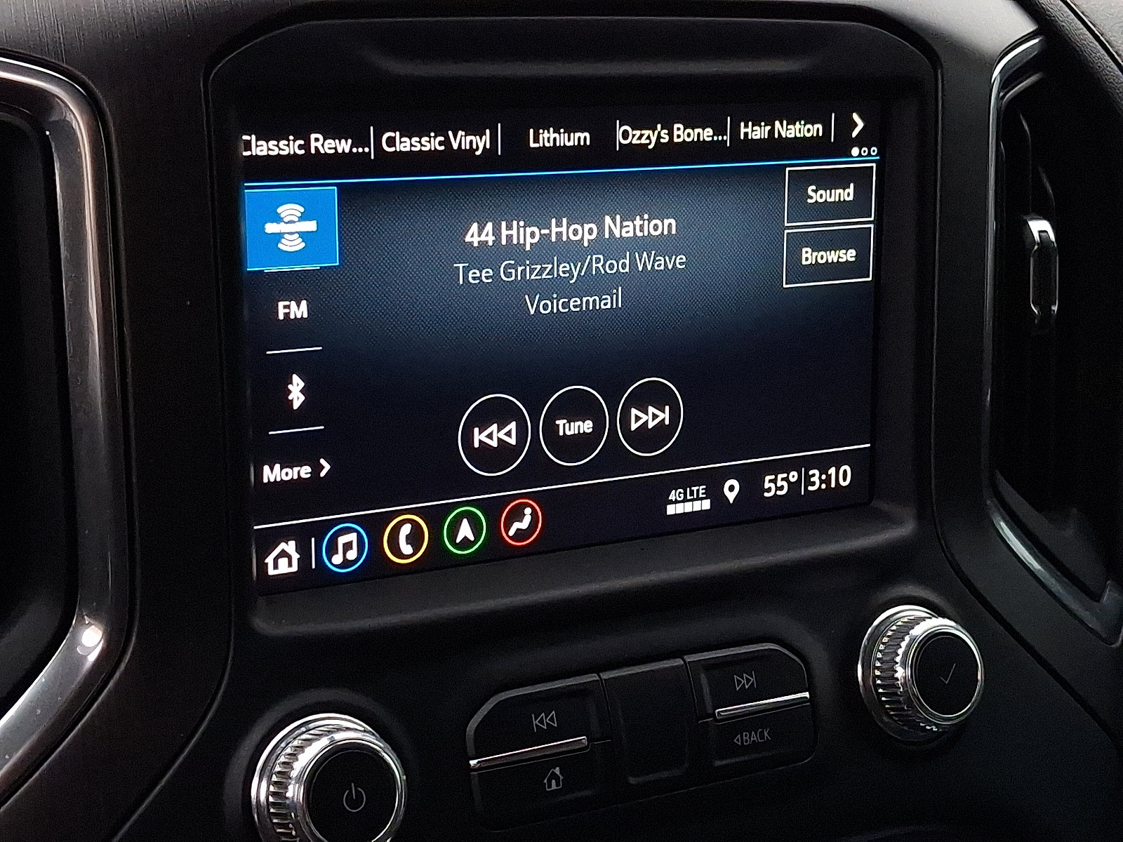 Used 2019 GMC Sierra 1500 AT4 w/ AT4 Premium Package image 16