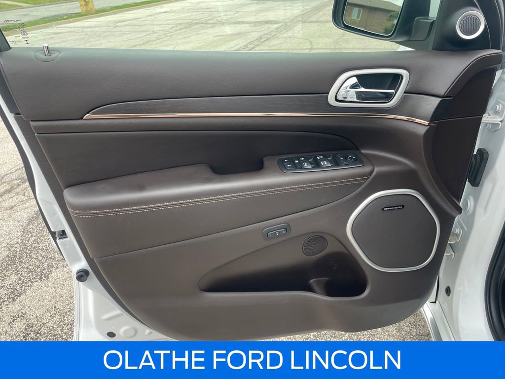 Used 2018 Jeep Grand Cherokee Summit w/ Platinum Series Group AWD/4WD image 26