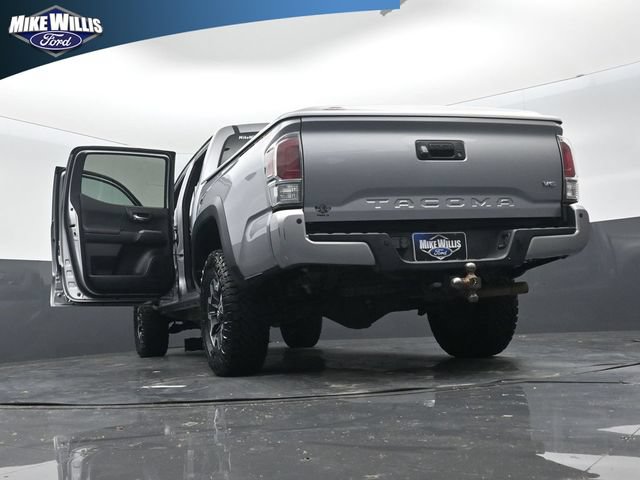 Used 2020 Toyota Tacoma TRD Off-Road w/ Technology Package AWD/4WD image 30