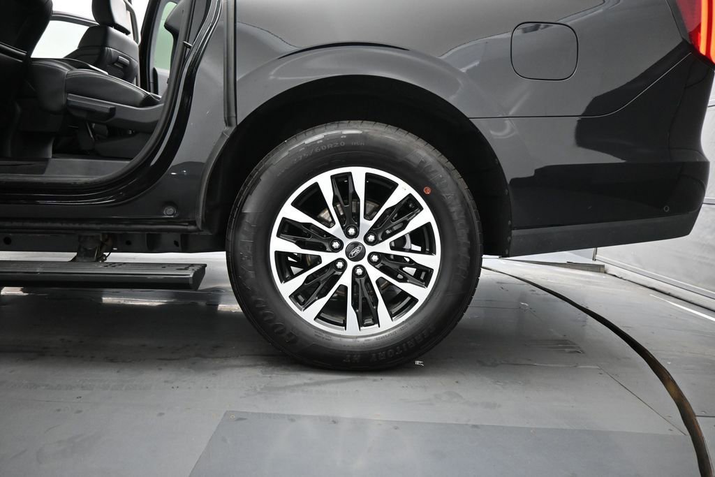 Certified 2025 Ford Expedition Max Platinum AWD/4WD image 21