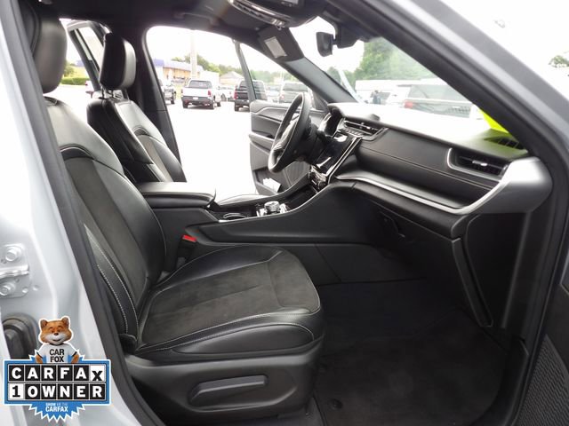 Used 2023 Jeep Grand Cherokee Altitude AWD/4WD image 38