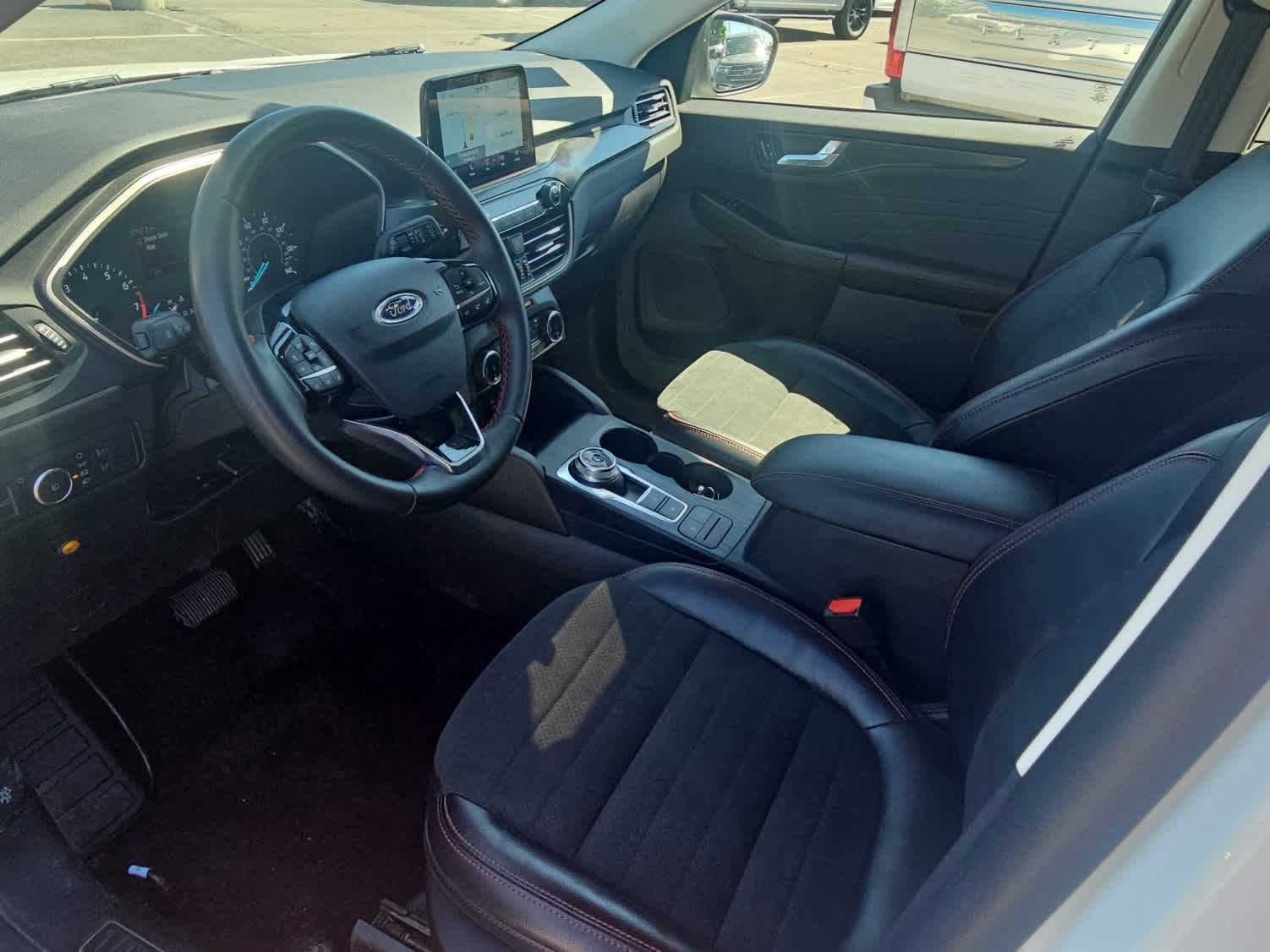 Certified 2022 Ford Escape SEL w/ SEL Stealth AWD Package image 14