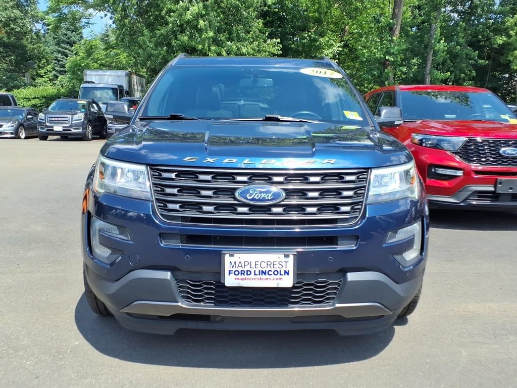 Certified 2017 Ford Explorer XLT w/ Equipment Group 202A AWD/4WD image 21