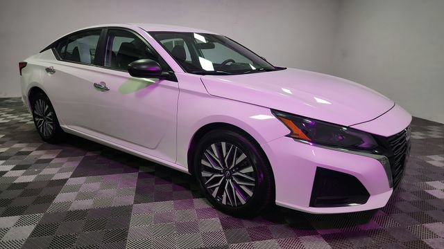 Used 2025 Nissan Altima 2.5 SV FWD image 25