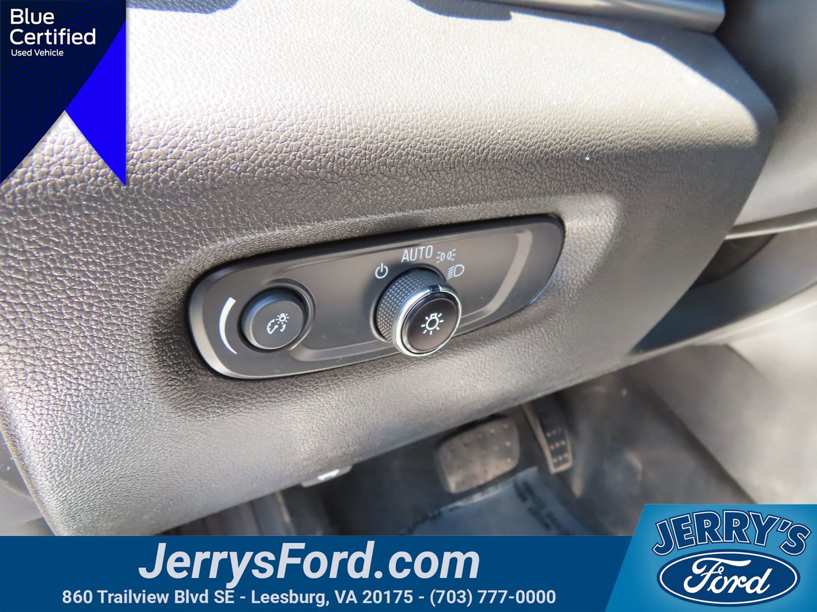Used 2023 Chevrolet Traverse LT AWD/4WD image 14