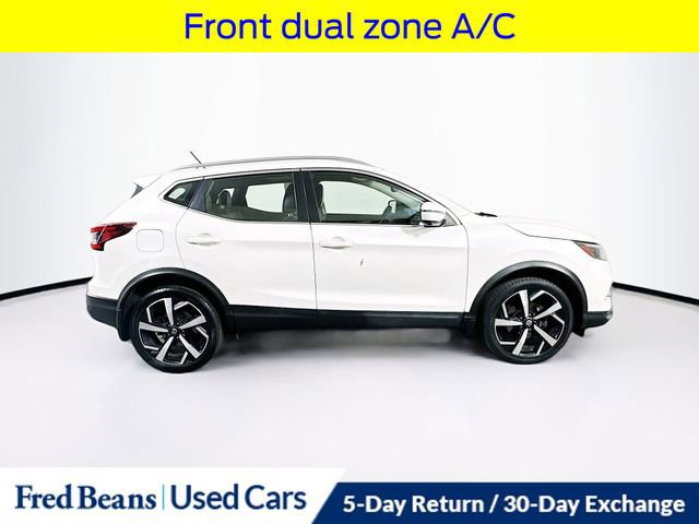 Used 2020 Nissan Rogue Sport SL w/ Premium Package image 2