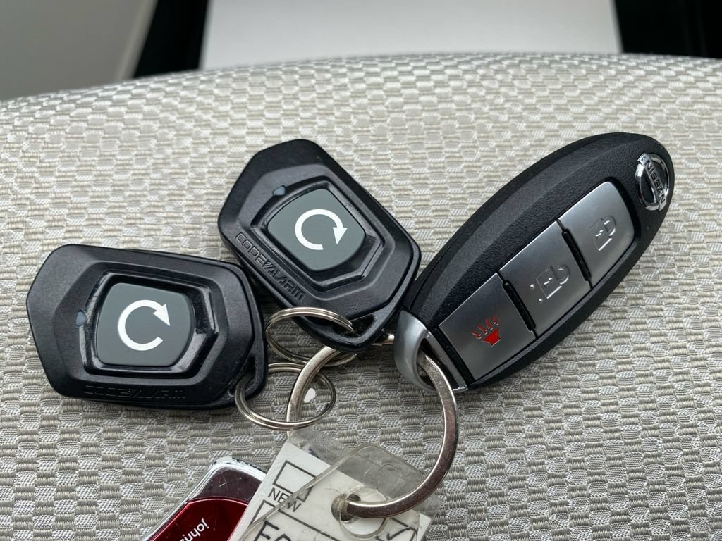 Used 2020 Nissan Rogue Sport SV AWD/4WD image 26