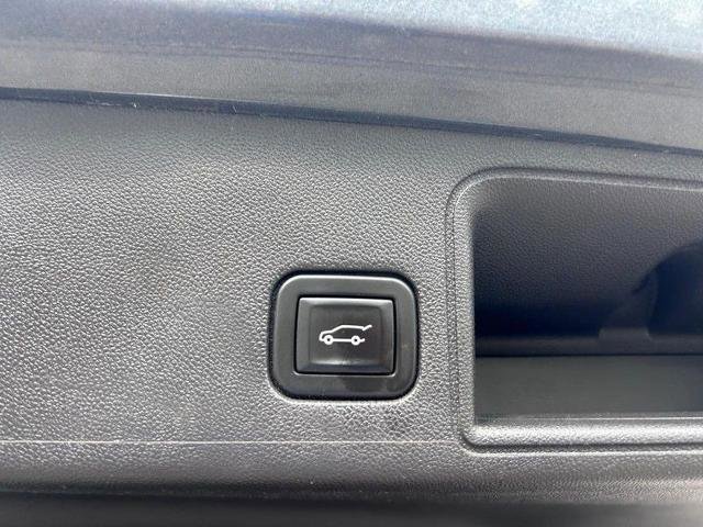 Used 2021 GMC Terrain SLT w/ Infotainment Package II image 8