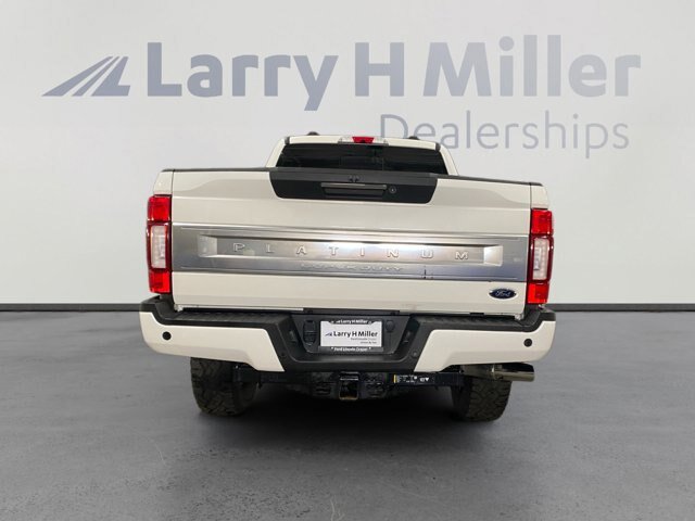 Certified 2022 Ford F350 Platinum w/ Tremor Off-Road Package AWD/4WD image 4