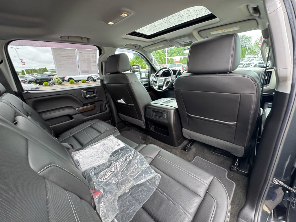 Used 2018 GMC Sierra 3500 Denali w/ Duramax Plus Package AWD/4WD image 17