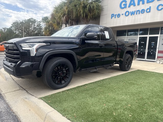 Used 2022 Toyota Tundra SR5 w/ SR5 Convenience Package RWD image 9