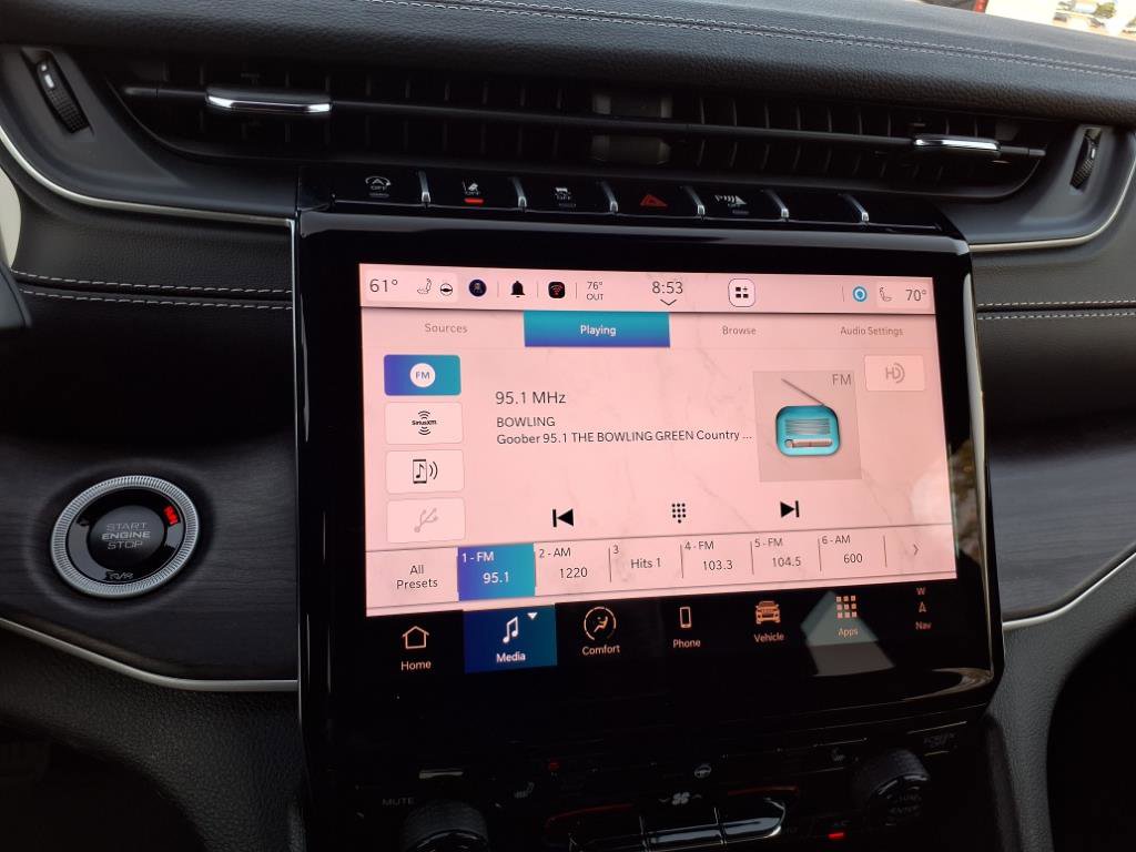 Used 2025 Jeep Grand Cherokee L Limited w/ Black Appearance Package image 19