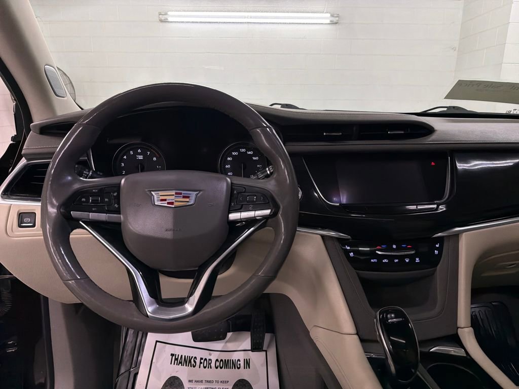 Used 2020 Cadillac XT6 Premium Luxury image 13