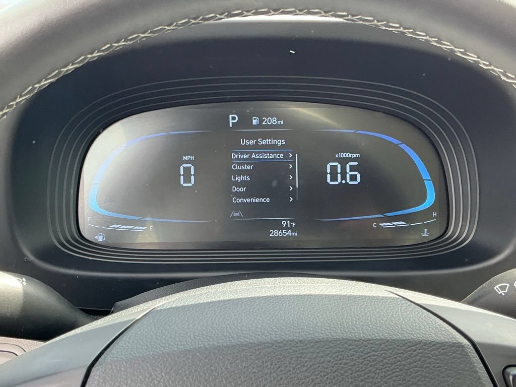 Used 2025 Hyundai Venue SEL FWD image 30