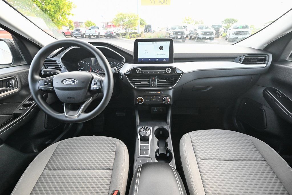 Certified 2022 Ford Escape SE image 33