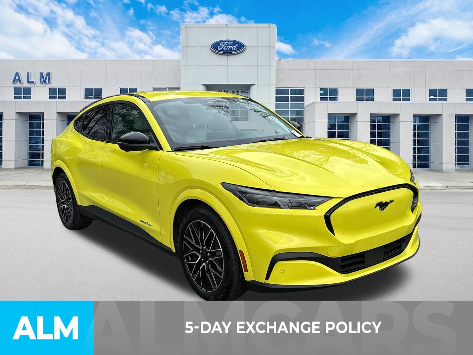 Certified 2025 Ford Mustang Mach-E Premium image 3