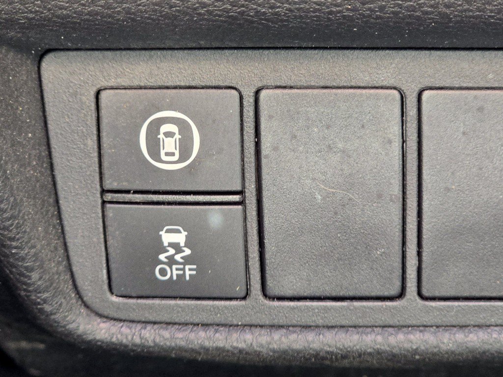 Used 2018 Honda Accord EX image 18