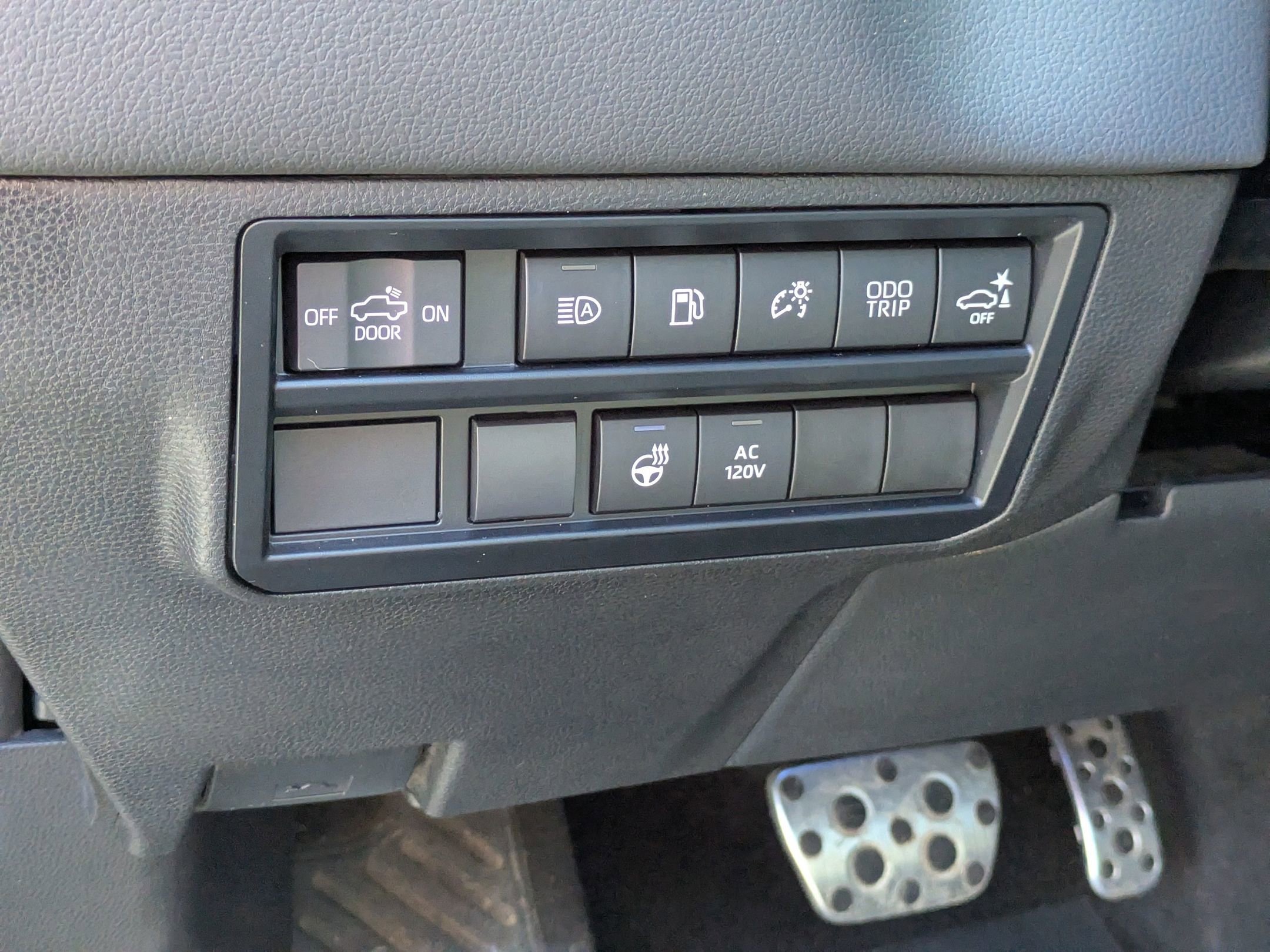 Used 2024 Toyota Tundra Limited w/ TRD Off-Road Package AWD/4WD image 15
