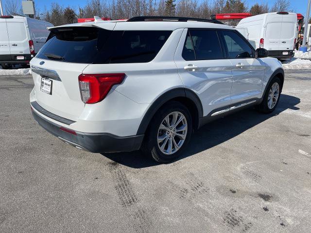Certified 2021 Ford Explorer XLT w/ Equipment Group 202A image 5