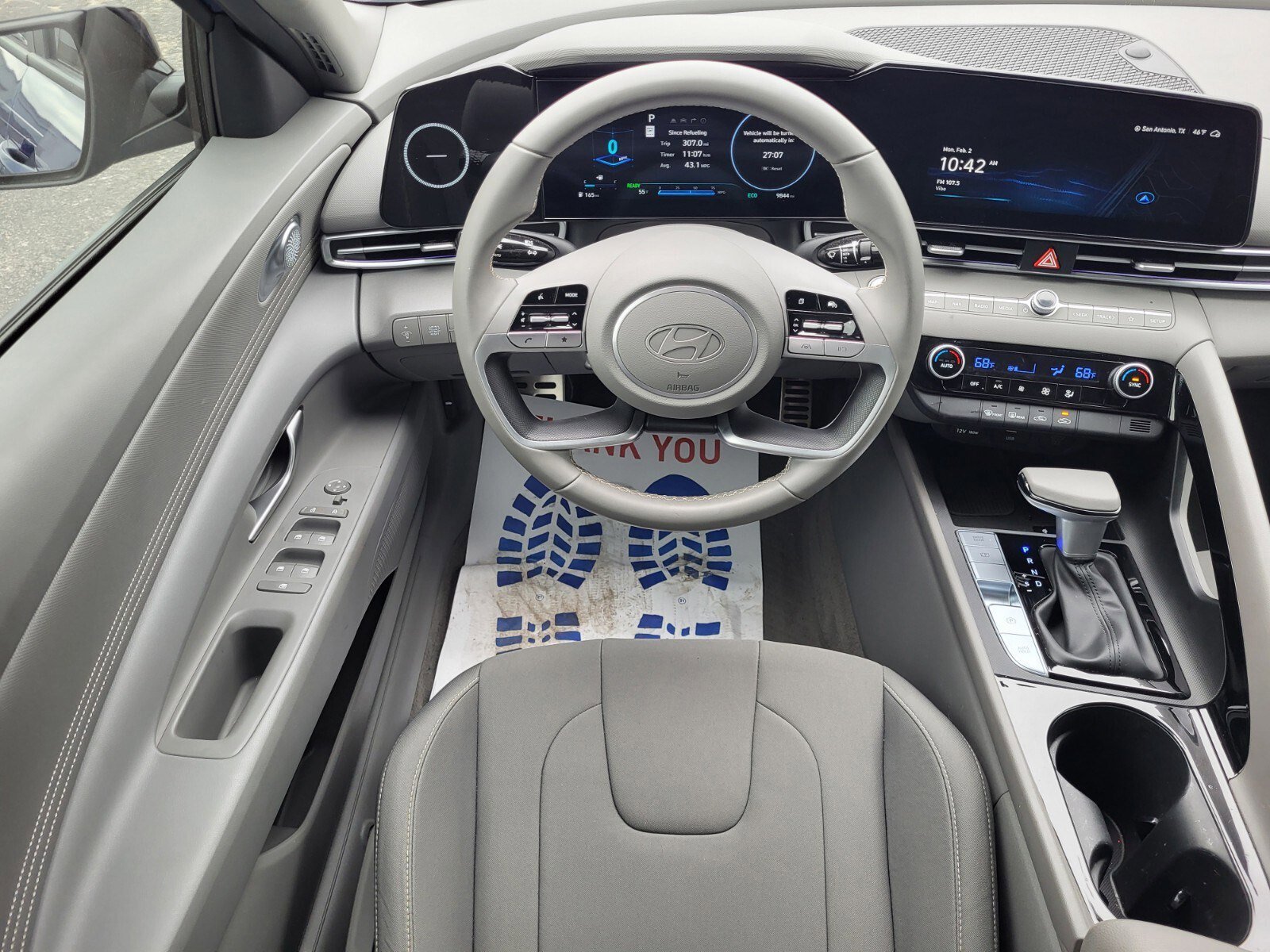 Used 2025 Hyundai Elantra SEL image 14