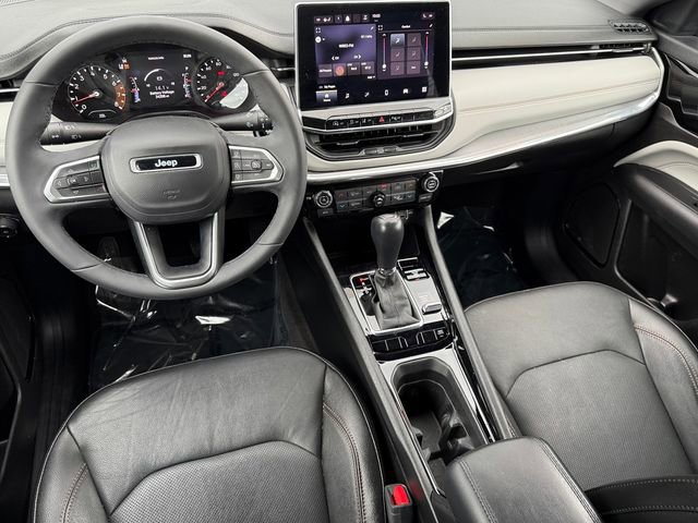 Used 2023 Jeep Compass Limited AWD/4WD image 35
