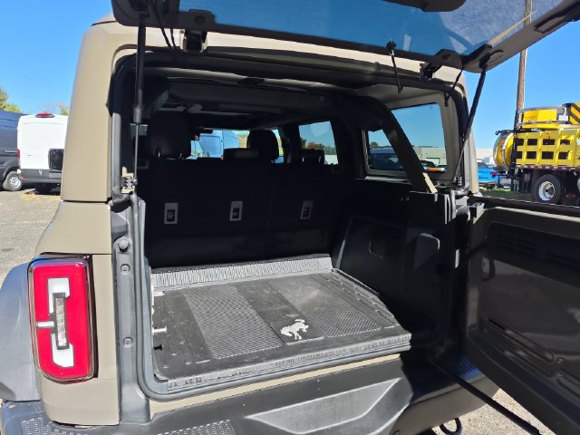 Certified 2025 Ford Bronco Badlands w/ Sasquatch Package AWD/4WD image 32