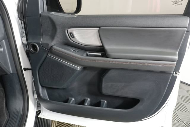 Certified 2025 Ford Expedition Active image 33