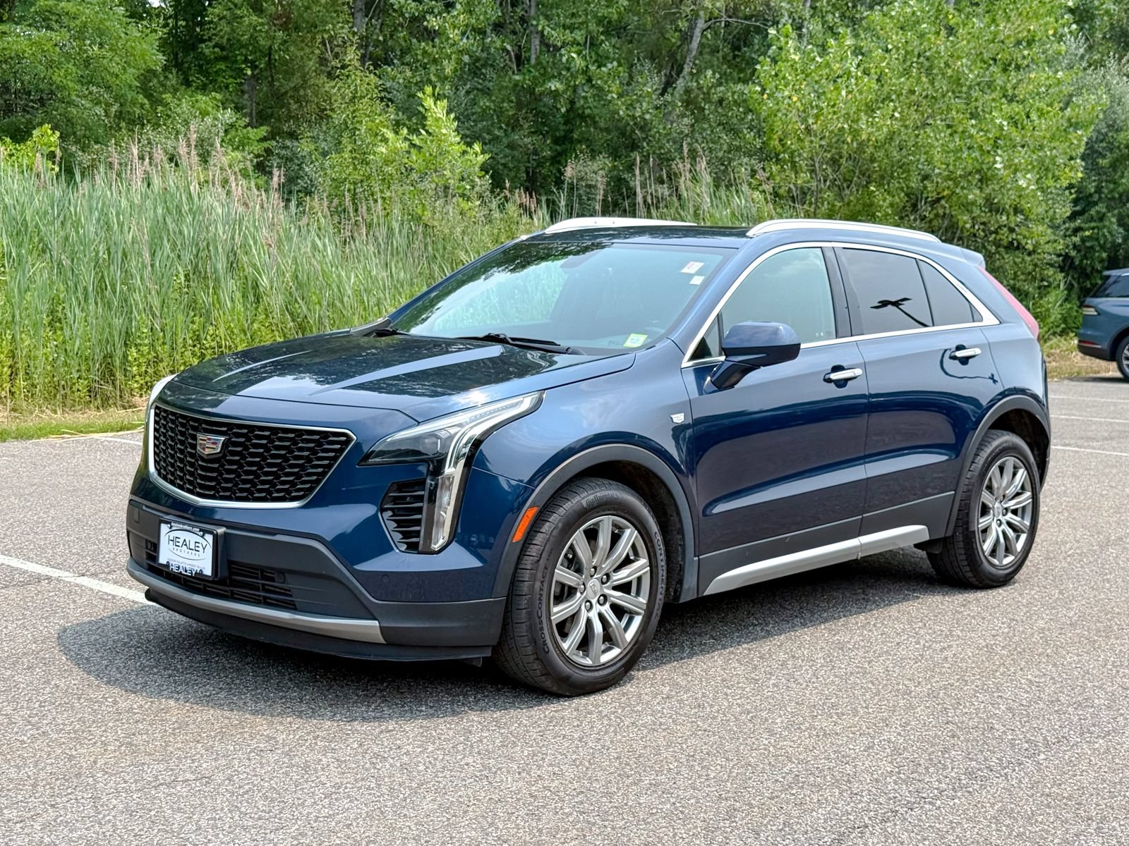 Used 2019 Cadillac XT4 Premium Luxury AWD/4WD image 3