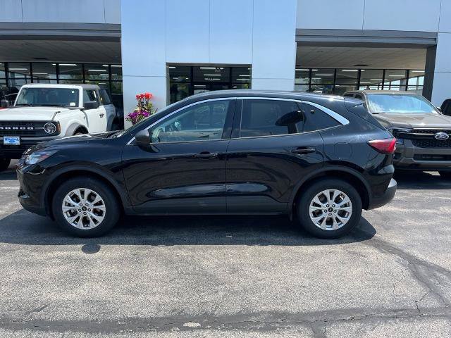 Certified 2024 Ford Escape Active AWD/4WD image 3