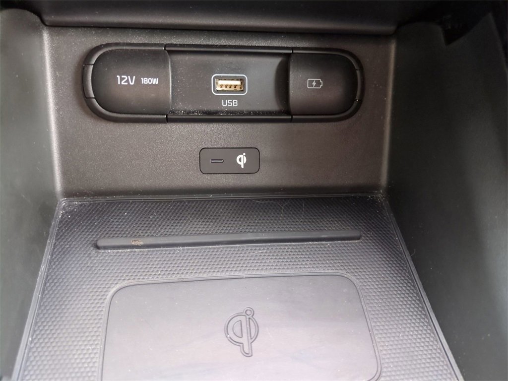 Used 2022 Kia Telluride SX w/ SX Prestige Package image 23