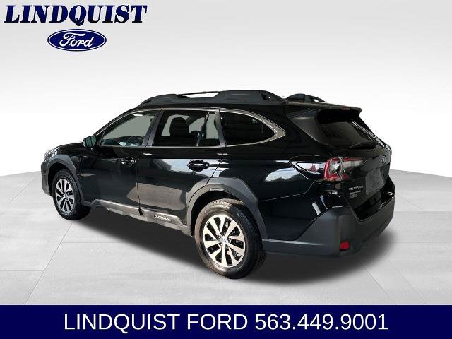 Used 2024 Subaru Outback Premium AWD/4WD image 2
