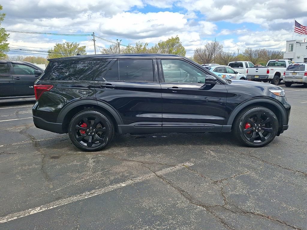Certified 2022 Ford Explorer ST w/ Equipment Group 401A image 10