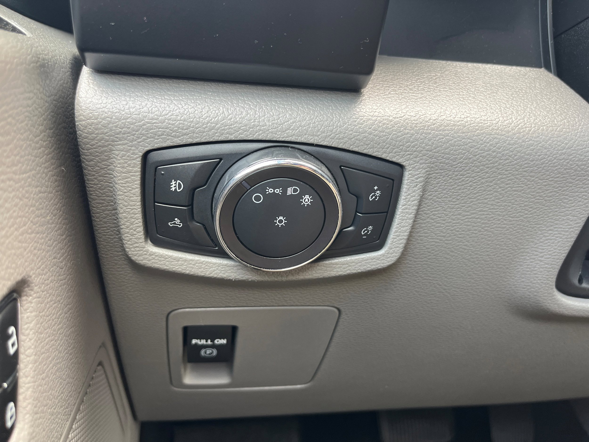 Certified 2019 Ford F150 XL w/ Equipment Group 101A Mid AWD/4WD image 18