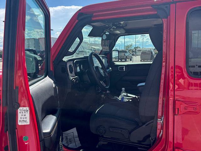 Used 2024 Jeep Wrangler Unlimited Sahara AWD/4WD image 8