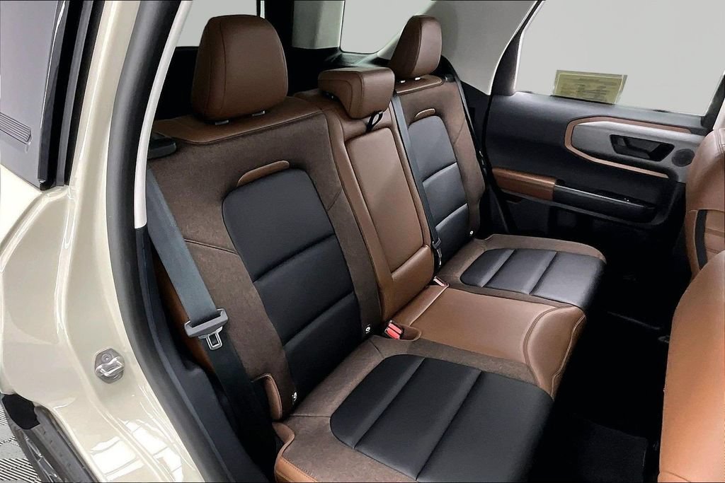 Certified 2025 Ford Bronco Sport Outer Banks w/ Outer Banks Tech Package+ AWD/4WD image 27