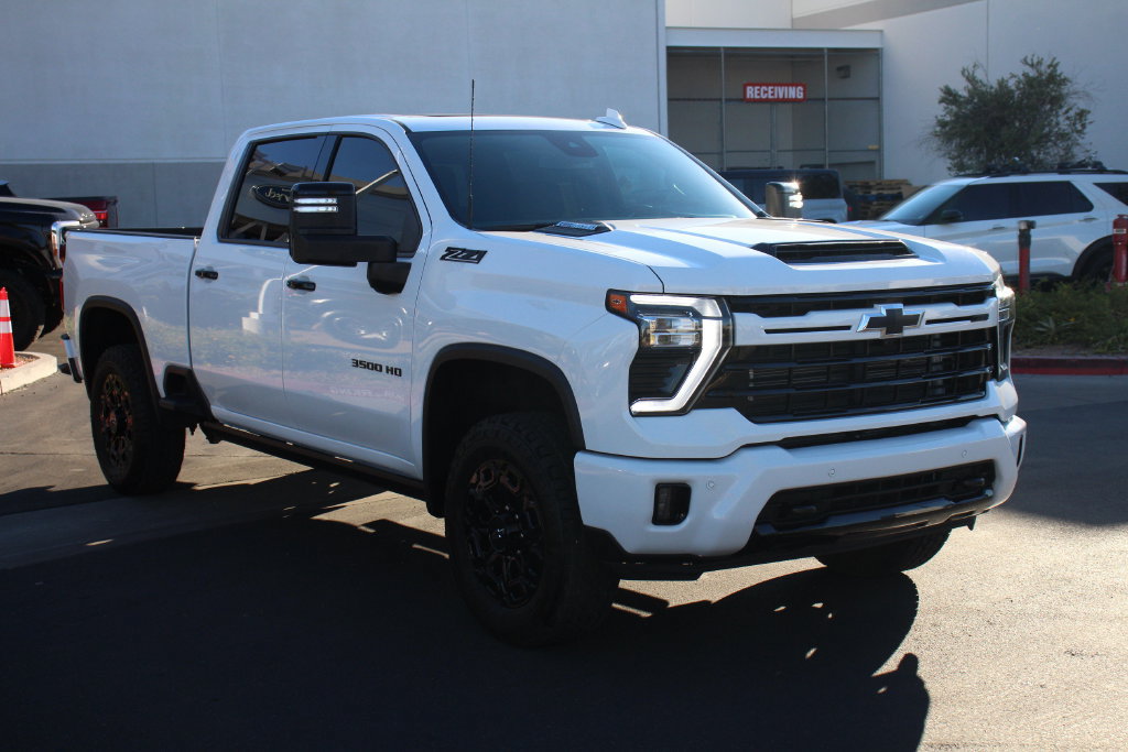 Used 2024 Chevrolet Silverado 3500 LTZ w/ LTZ Plus Package AWD/4WD image 11