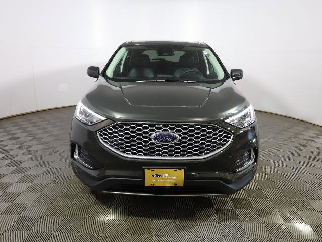 Certified 2023 Ford Edge SEL w/ Convenience Package AWD/4WD image 3