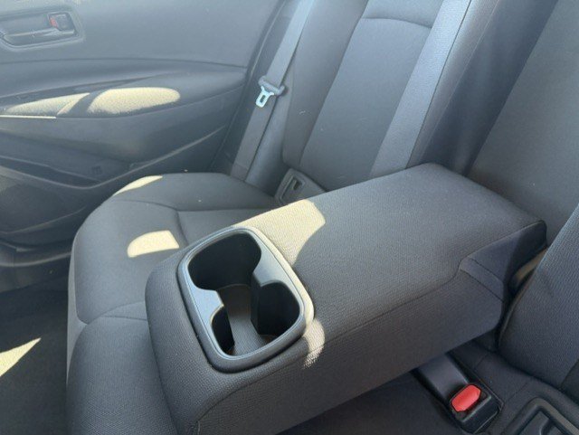 Used 2025 Toyota Corolla LE FWD image 27