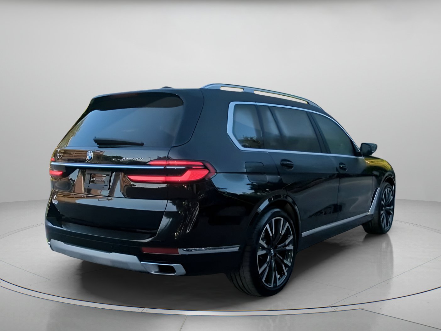 Used 2025 BMW X7 xDrive40i w/ Premium Package AWD/4WD image 27