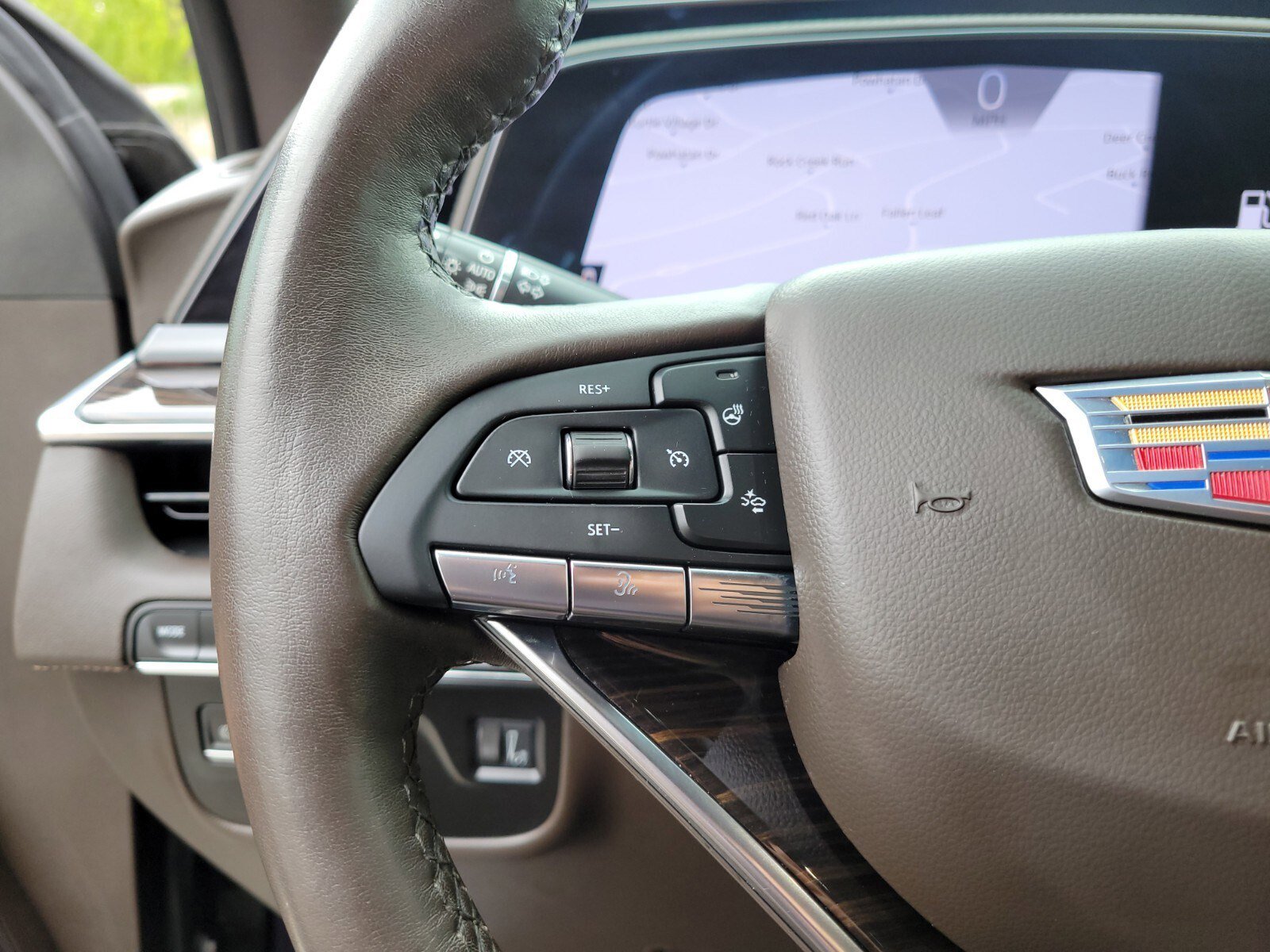 Used 2022 Cadillac Escalade Premium Luxury image 28