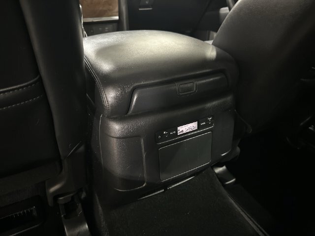 Used 2023 Nissan Armada SL w/ Captain's Chairs Package AWD/4WD image 31