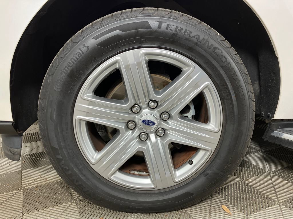 Certified 2018 Ford Expedition Max XLT w/ Equipment Group 202A image 14