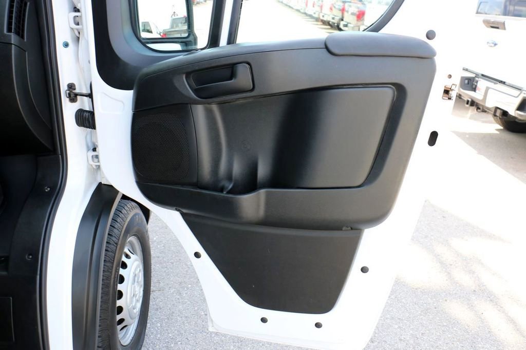 Used 2024 RAM ProMaster 2500 w/ Convenience Group FWD image 18