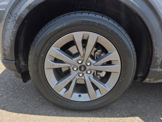 Certified 2021 Ford Explorer XLT w/ Equipment Group 202A RWD image 27